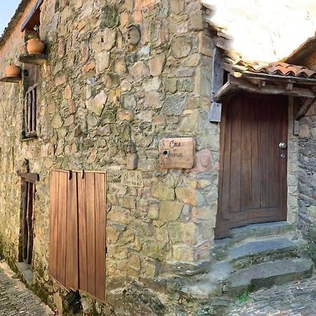 Casa Das Estatuas Gondramaz Bagian luar foto